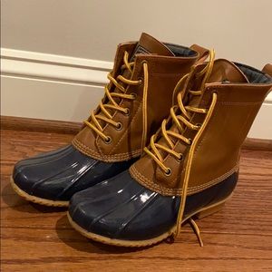 G.H. Bass & Co. Brown  Lace Up duck Boots